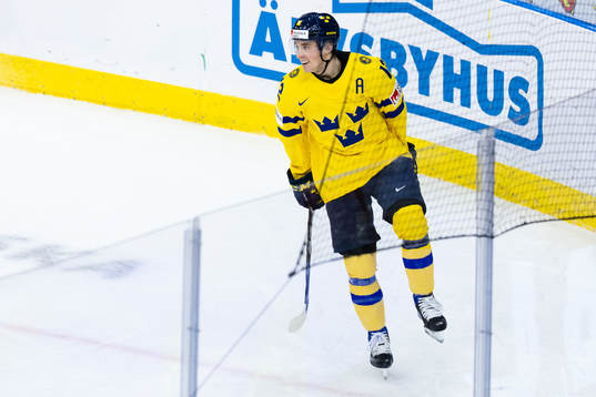 Noah Östlund celebrates scoring 0-2