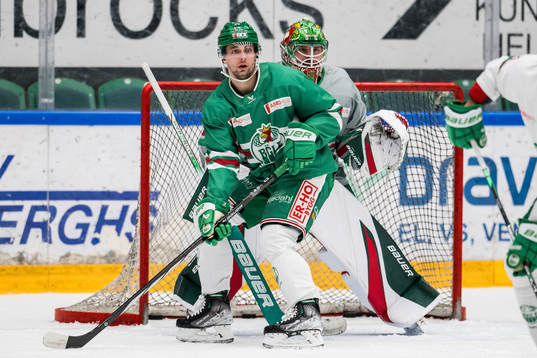 Daniel Zaar och målvakt Christoffer Rifalk