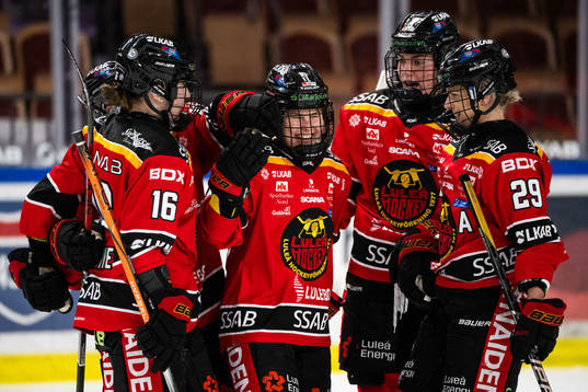 Luleås Noora Tulus jublar