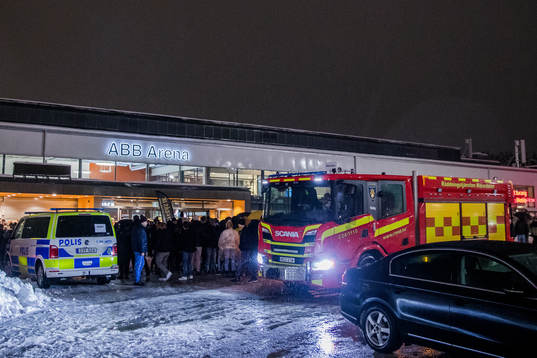 Brandbil utanför arenan