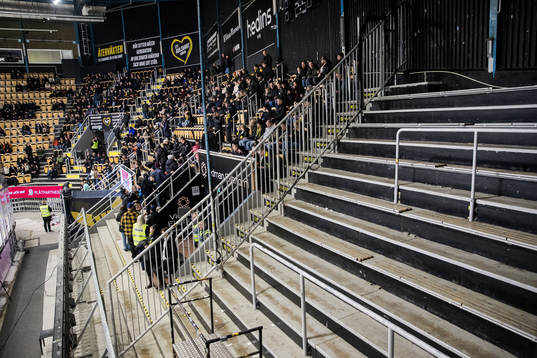 Tömd bortasektion i ABB Arena