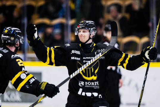 Västerås Trevor Mingoia jublar
