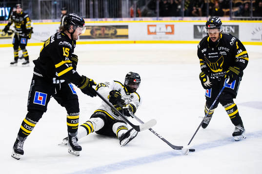 Västerås Jared Dmytriw och Markus Oden mot AIKs Daniel