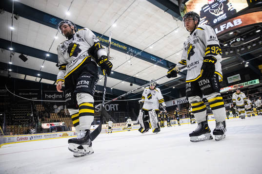 AIKs Branden Troock och Zion Nybeck deppar