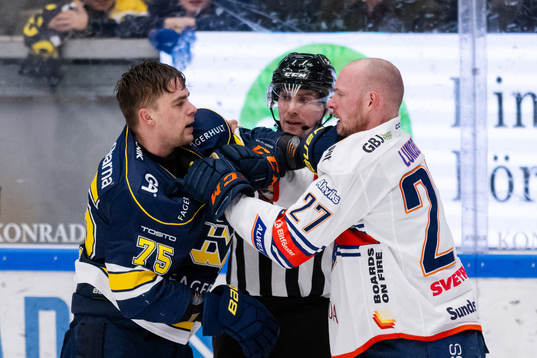 HV71s Radan Lenc och Växjös Martin Lundberg