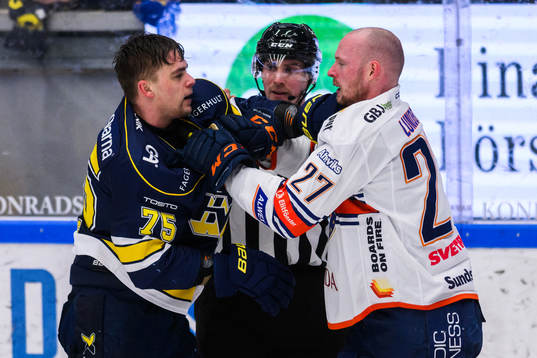 HV71s Radan Lenc och Växjös Martin Lundberg