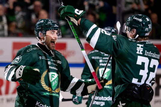 Färjestads Jonathan Andersson jublar