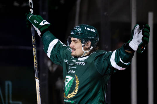 Färjestads David Tomasek jublar