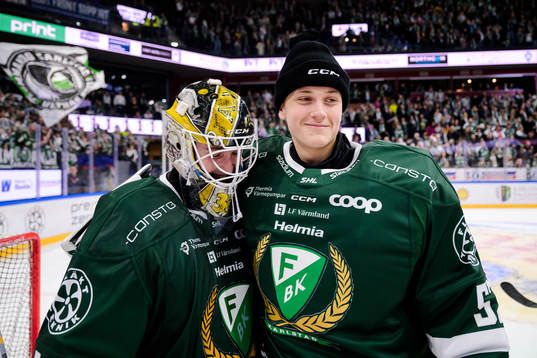 Färjestads målvakt Tobias Normann och målvakt Melwin Asp