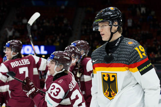 Bläddra bland fler bilder av Ice Hockey, 2024 IIHF World Junior Championship, Day 5, Germany - Latvia