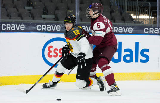 Vadim Schreiner of Germany and Darels Uljanskis of Latvia