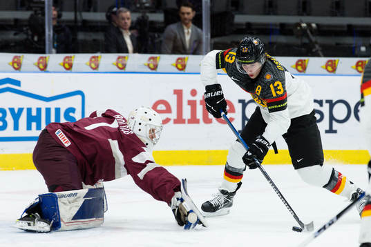 Deivs Rolovs of Latvia and Samuel Schindler and Veit Oswald
