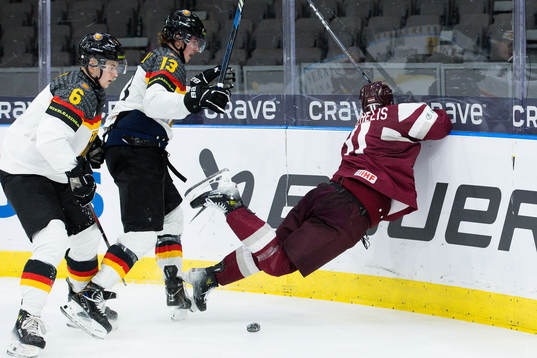 Veit Oswald of Germany and Dans Locmelis of Latvia