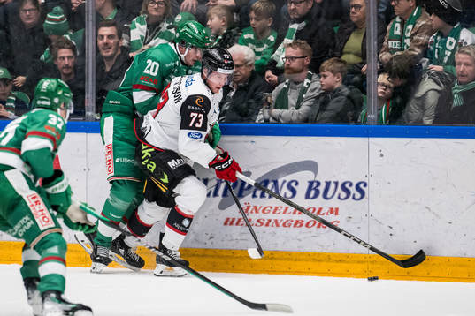 Rögles Lian Bichsel och Malmö Redhawks Adam Ollas Mattsson