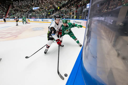 Malmö Redhawks Johan Olofsson och Rögles Brady Ferguson
