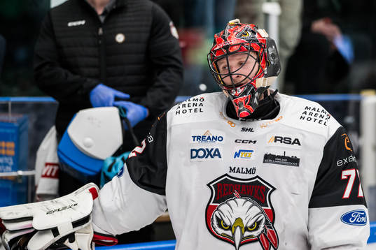 Malmö Redhawks målvakt Daniel Marmenlind  deppar