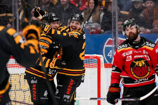 Skellefteås Jonathan Johnson jublar
