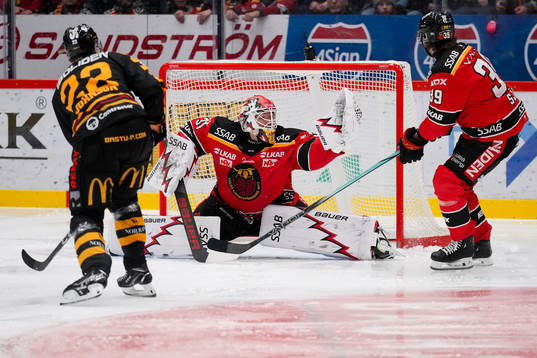 Skellefteås Jonathan Johnson och Luleås målvakt Matteus