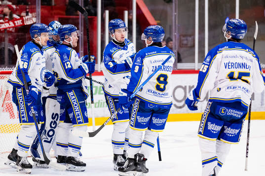 Leksands spelare jublar
