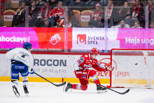 Leksands Marcus Karlberg gör 2-4 bakom Timrås Simon