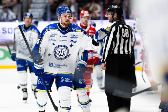 Leksands Lucas Elvenes jublar