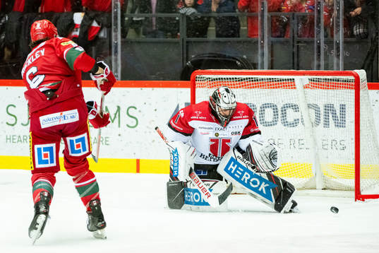 Örebros målvakt Jhonas Enroth med