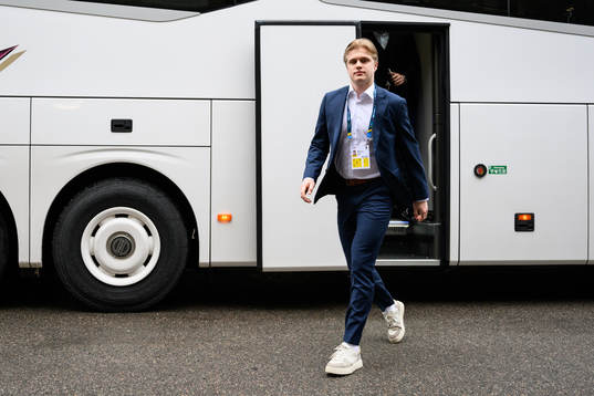 Elias Pettersson of Sweden