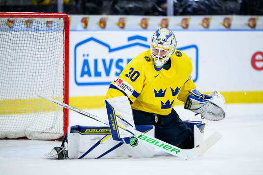 Goaltender Melker Thelin of Sweden