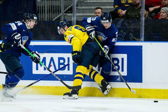 Anton Johansson of Sweden and Oiva Keskinen of Finland