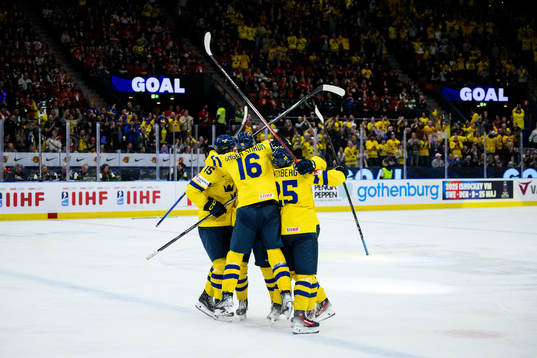 Theo Lindstein of Sweden celebrating
