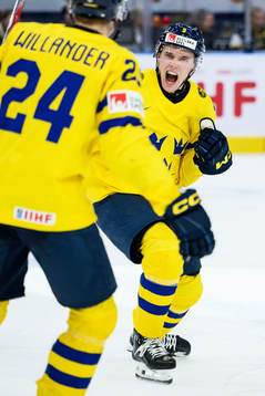 Theo Lindstein of Sweden celebrates