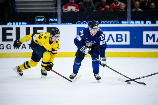 Tom Willander of Sweden and Aleksanteri Kaskimaki of Finland