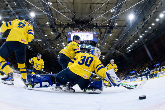 goaltender Melker Thelin of Sweden let’s in 0-1