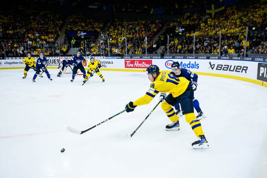 Filip Bystedt of Sweden and Oiva Keskinen of Finland