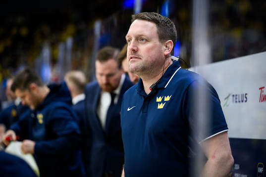 Equipment manager Daniel Nilsson of Sweden