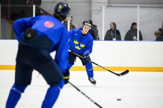 Zeb Forsfjäll of Sweden at a practice session