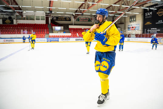 Tilde Utbult of Sweden at a practice session