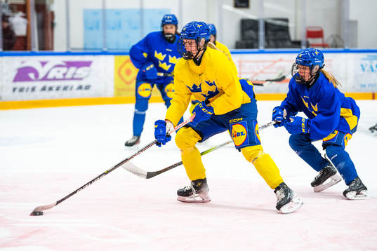 Tilde Utbult of Sweden at a practice session