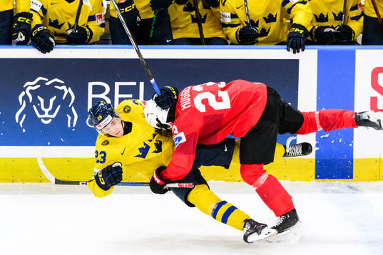 Jonathan Lekkerimäki of Sweden and Leon Muggli of