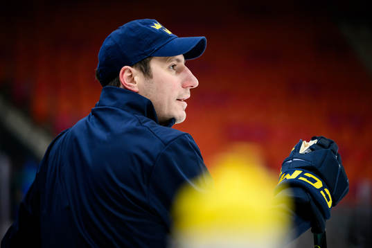 Assistant coach Alexander Steen of Sweden at a practice