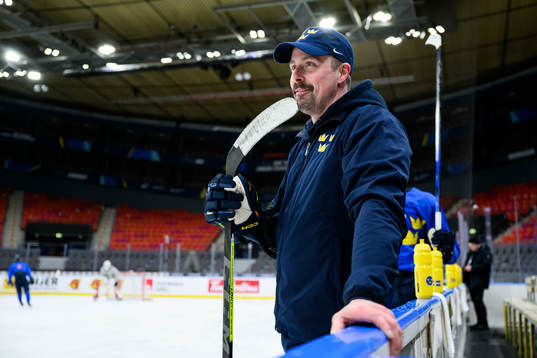 Assistant coach Pierre Johnsson of Sweden at a practice
