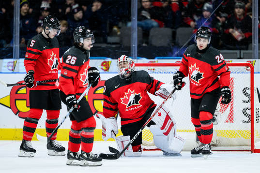Oliver Bonk, Matthew Savoie, goalkeeper Mathis Rousseau and