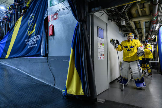 Goaltender Hugo Hävelid of Sweden