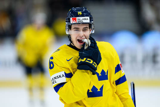 Felix Unger Sörum of Sweden looks dejected
