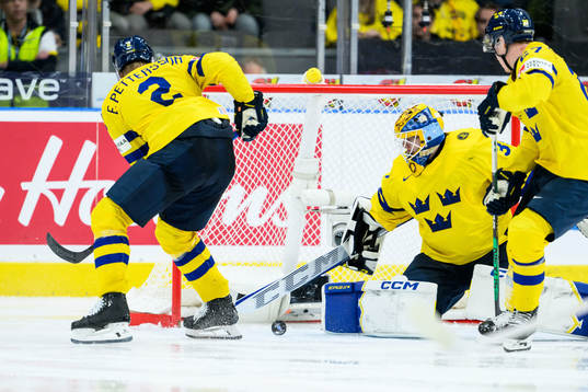 Goaltender Hugo Hävelid of Sweden