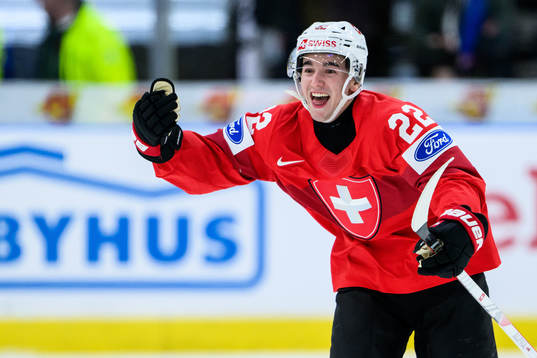 Gregory Weber of Switzerland celebrates