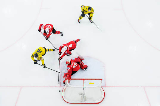 David Edstrom and Otto Stenberg of Sweden against Simone