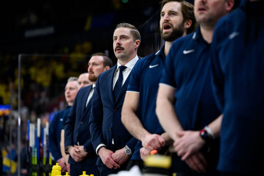 Assistant coach Pierre Johnsson of Sweden