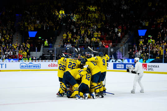 Players of Sweden celebrate