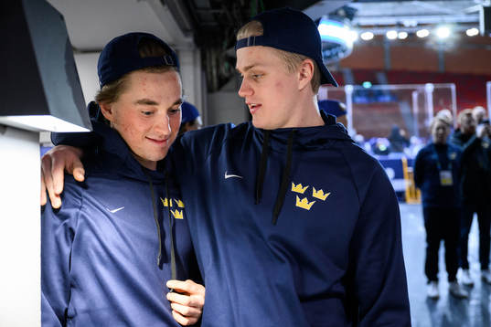 Noah Östlund and Elias Pettersson of Sweden